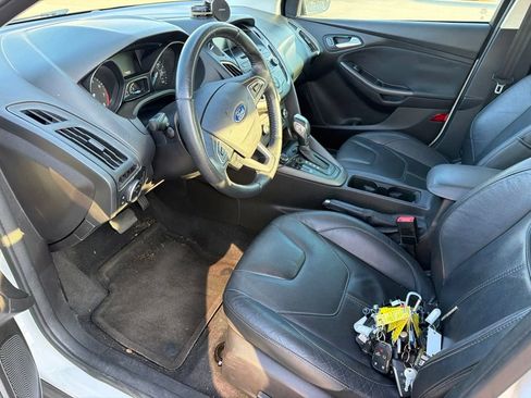 Used 2016 Ford Focus SE w/ Equipment Group 201A FWD image 8