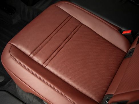 New 2026 Porsche Cayenne S image 34