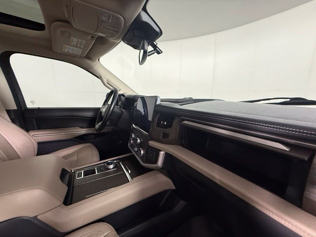 Used 2022 Ford Expedition Limited RWD image 34