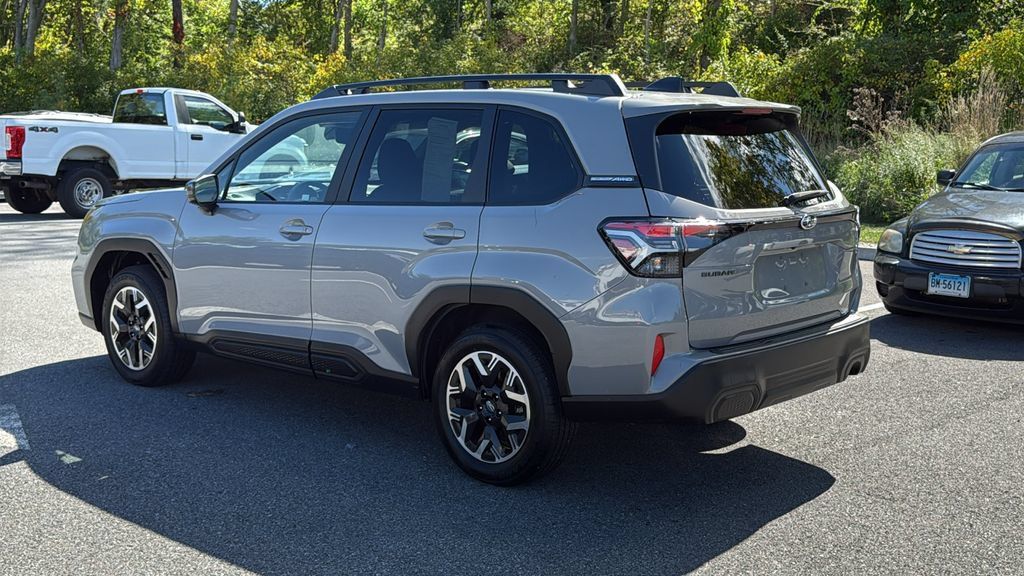 Certified 2025 Subaru Forester Premium AWD/4WD image 6