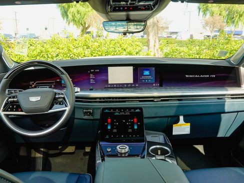 New 2025 Cadillac Escalade IQ Luxury 2 image 14