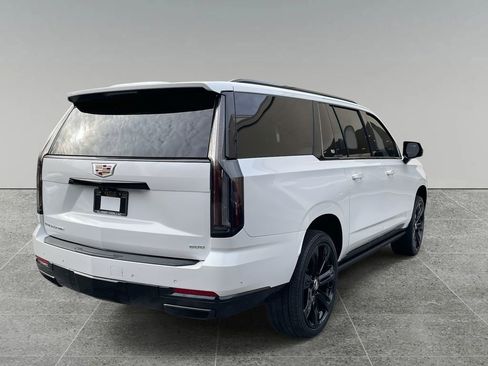 Certified 2025 Cadillac Escalade ESV Sport Platinum image 5
