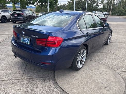 Used 2017 BMW 330i Sedan RWD image 8