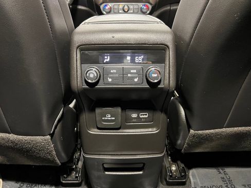 Used 2023 GMC Acadia Denali w/ Denali Ultimate Package image 19