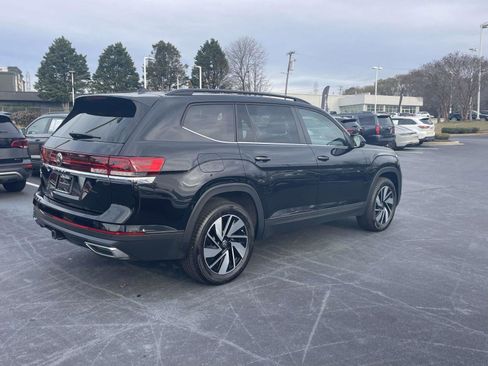 Certified 2025 Volkswagen Atlas SE w/ Panoramic Sunroof Package image 9
