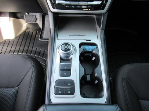 Used 2022 Ford Explorer XLT w/ Class IV Trailer Tow Package image 22