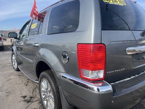 Used 2009 Chrysler Aspen Limited w/ Trailer Tow Group image 31