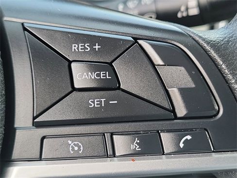 Used 2020 Nissan Versa SV image 9