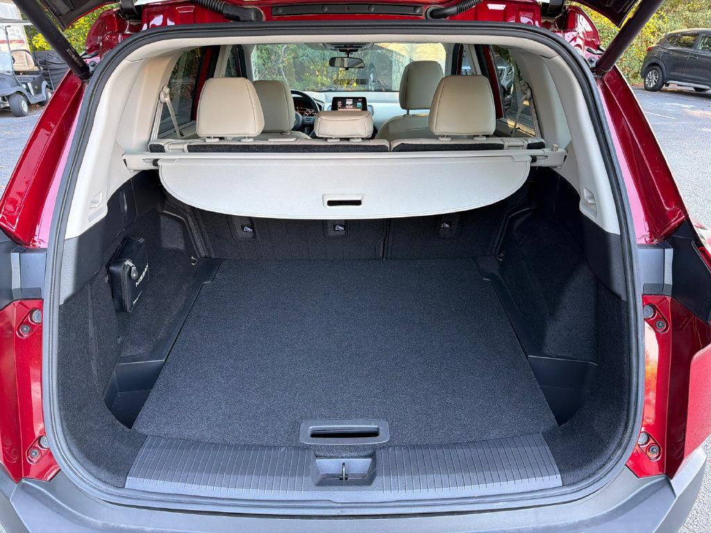 Used 2023 Nissan Rogue SV w/ SV Premium Package FWD image 18