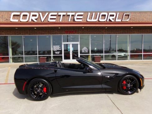 Used 2017 Chevrolet Corvette Stingray Convertible w/ 2LT Preferred Equipment Group image 4