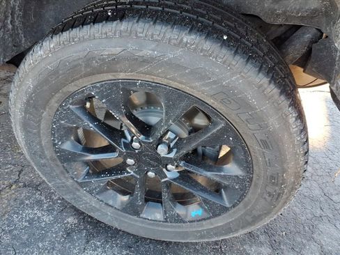 Certified 2023 Jeep Wrangler Unlimited Sahara w/ Cold Weather Group image 5