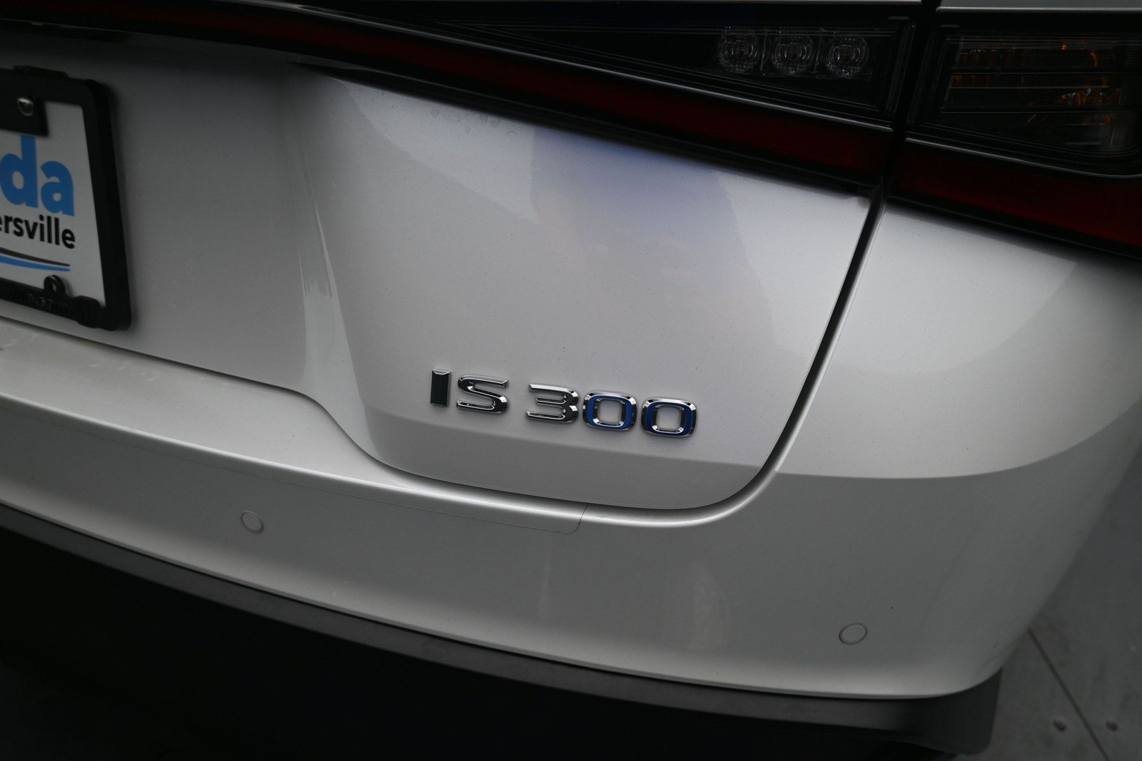 Used 2024 Lexus IS 300 w/ Comfort Package RWD image 17