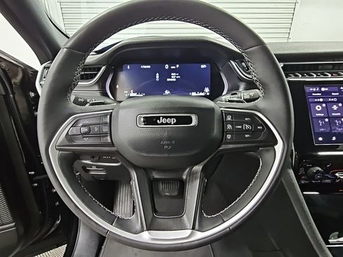 Used 2024 Jeep Grand Cherokee L Laredo image 29