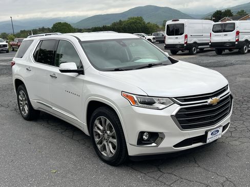 Used 2019 Chevrolet Traverse Premier AWD/4WD image 4