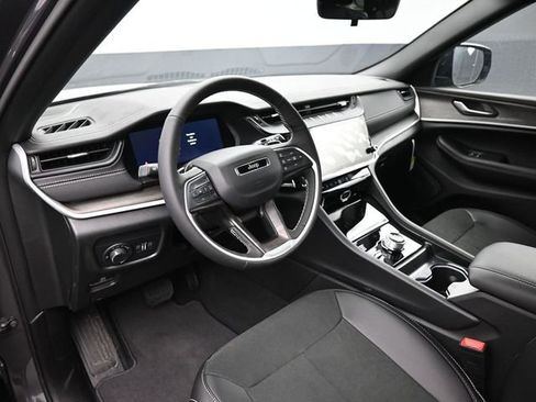 New 2026 Jeep Grand Cherokee L 4WD image 12