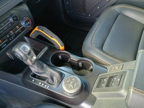 Used 2024 Ford Bronco Badlands image 31