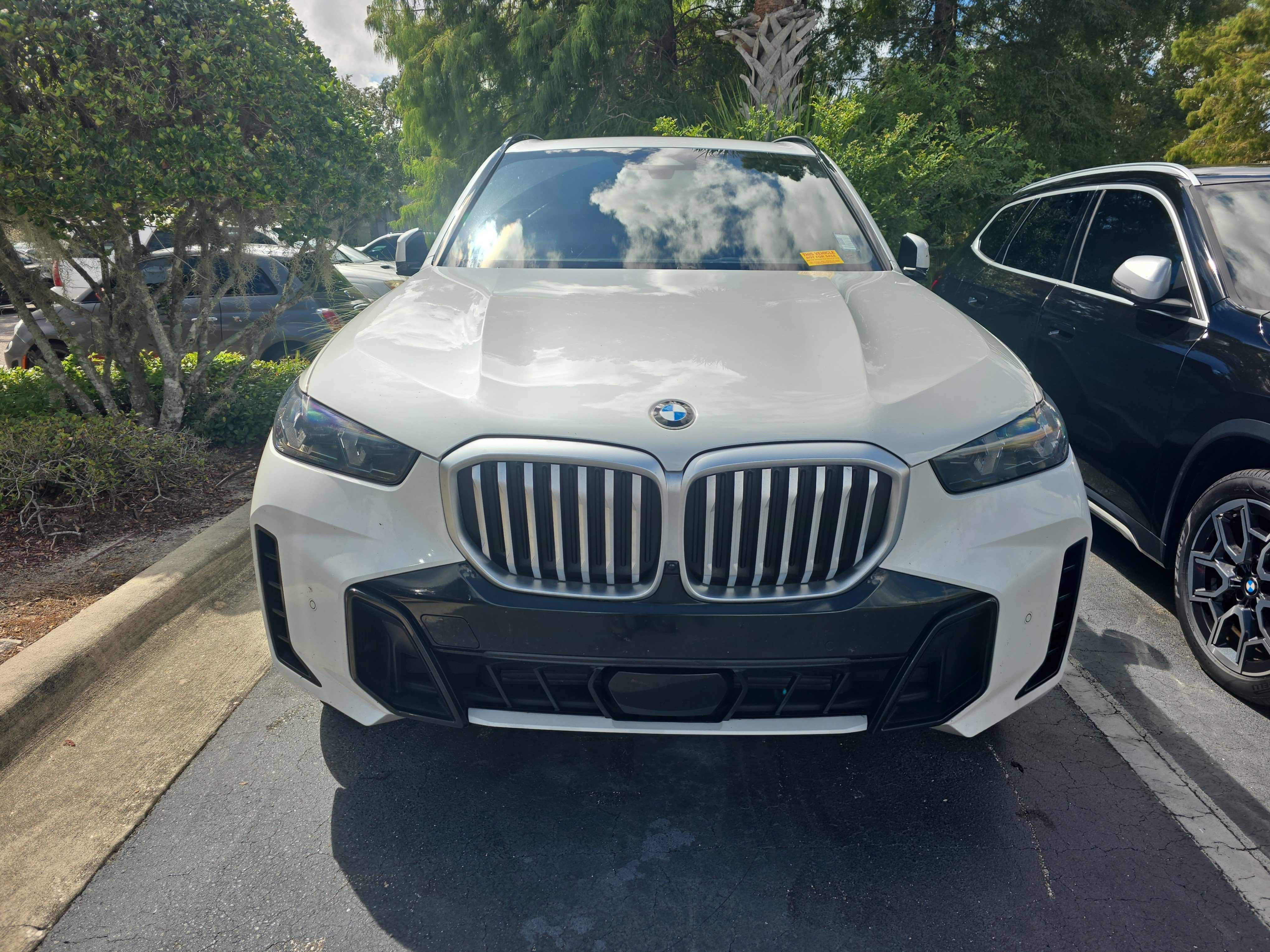 Used 2024 BMW X5 sDrive40i w/ M Sport Package RWD image 2