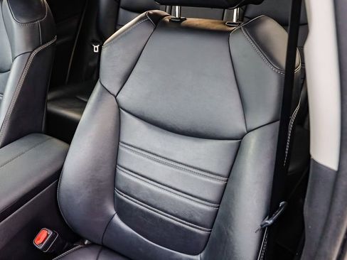 Used 2020 Toyota RAV4 XLE Premium image 26