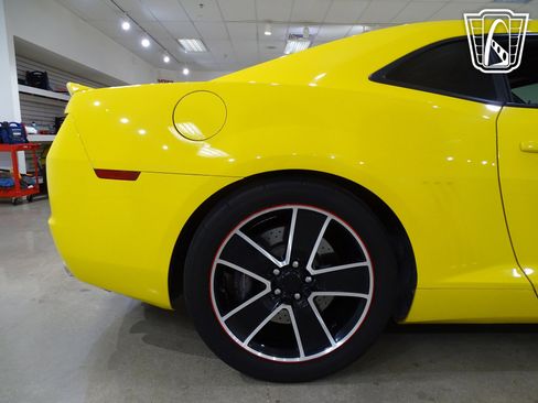 Used 2010 Chevrolet Camaro SS w/ RS Package image 32