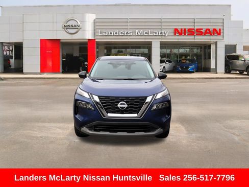 Used 2023 Nissan Rogue S image 11
