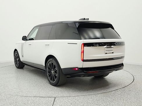 Used 2025 Land Rover Range Rover Long Wheelbase SE image 7