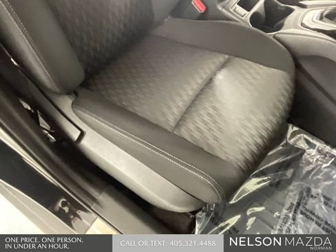 Used 2017 Nissan Rogue SV FWD image 27