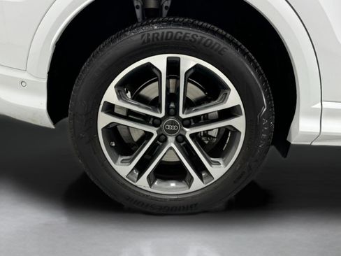 Certified 2025 Audi Q5 Premium w/ Convenience Package image 8