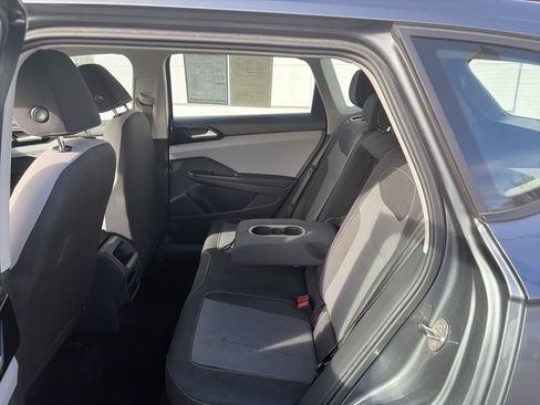 Used 2024 Volkswagen Taos S image 17