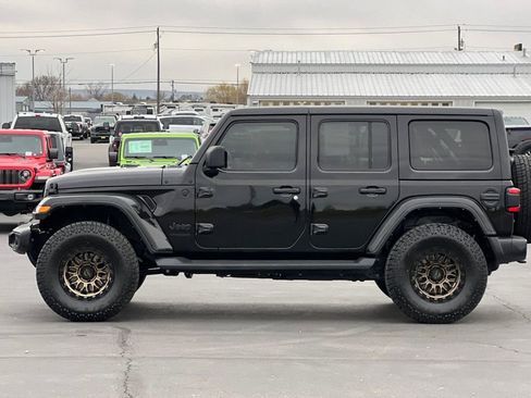Used 2021 Jeep Wrangler Unlimited Sahara AWD/4WD image 7