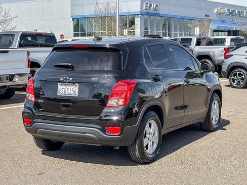 Used 2020 Chevrolet Trax LS w/ Tint and Cruise Package FWD image 4