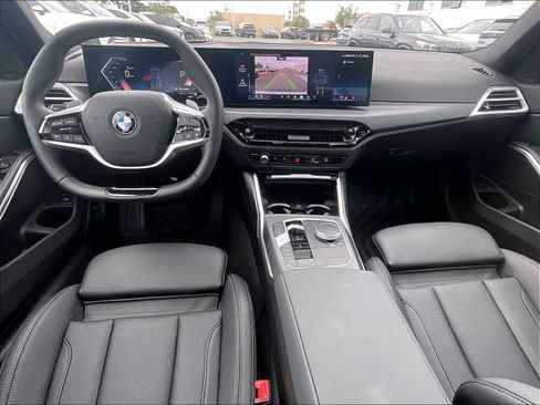 Used 2025 BMW 330i Sedan w/ Premium Package image 17