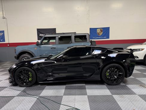 Used 2016 Chevrolet Corvette Z06 w/ 3LZ Preferred Equipment Group image 22