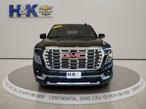 Used 2026 GMC Yukon Denali w/ Sun & Power Step Package AWD/4WD image 2