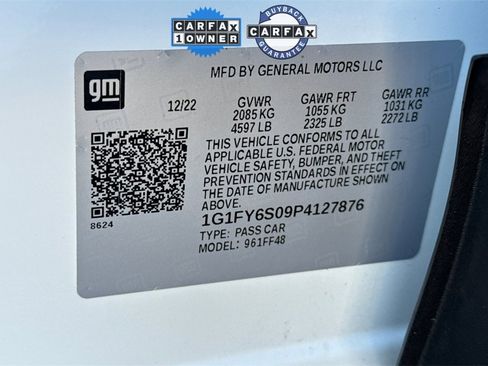 Used 2023 Chevrolet Bolt EUV LT w/ Comfort Package image 40