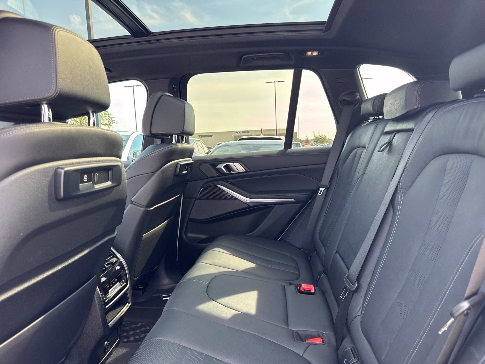 Used 2021 BMW X5 M50i w/ Premium Package AWD/4WD image 11