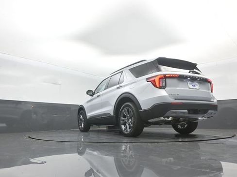 New 2026 Ford Explorer Active w/ Active Comfort Package image 35