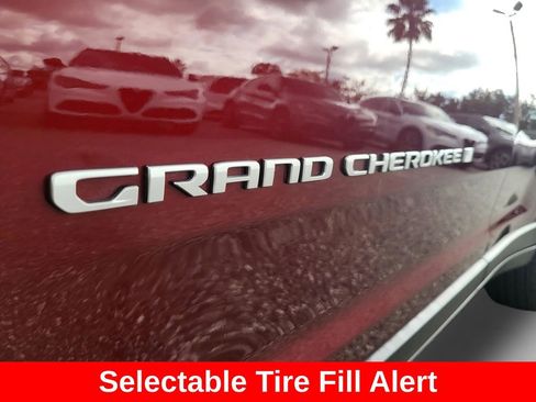 Used 2025 Jeep Grand Cherokee Laredo X w/ Luxury Tech Group I image 11