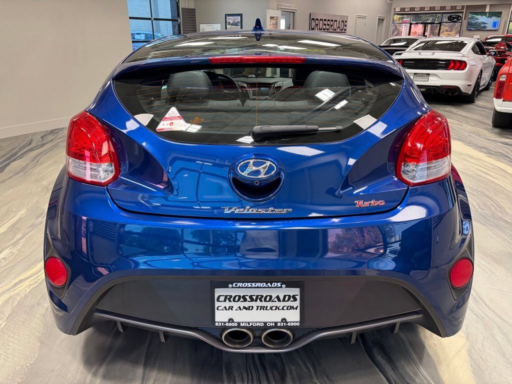 Used 2016 Hyundai Veloster Turbo FWD image 32