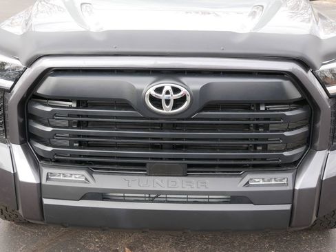 Used 2025 Toyota Tundra SR5 AWD/4WD image 9