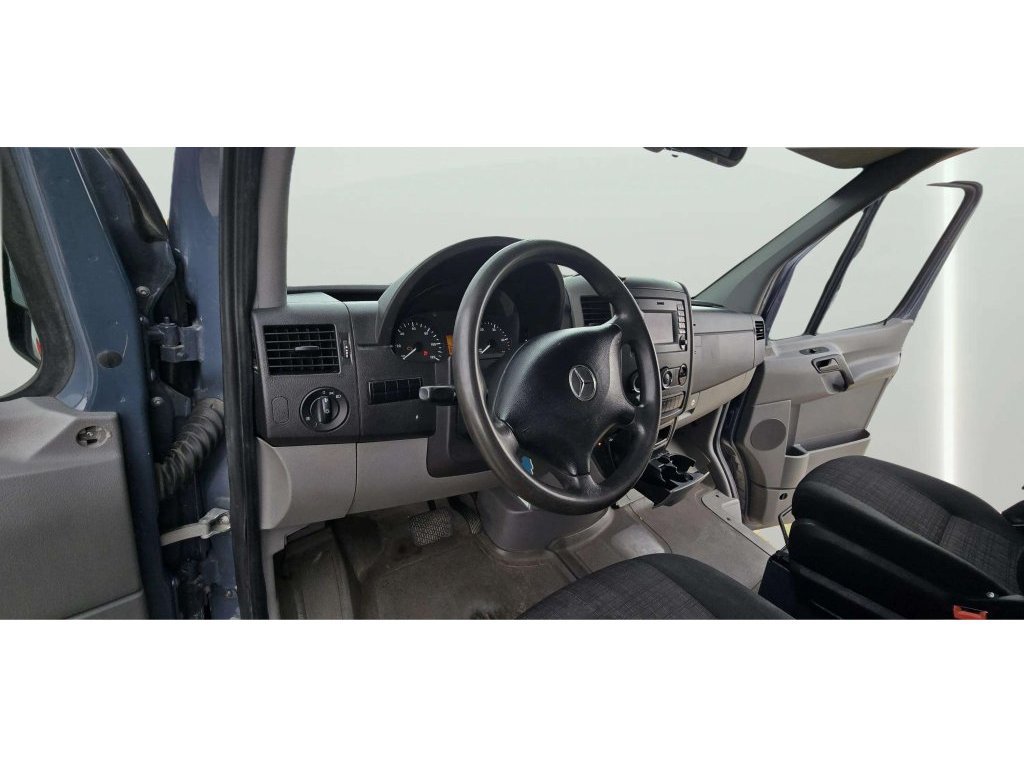 Used 2018 Mercedes-Benz Sprinter 2500 image 15