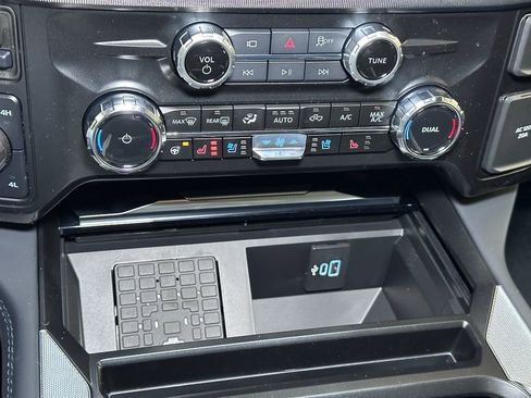 New 2026 Ford F350 Platinum image 34