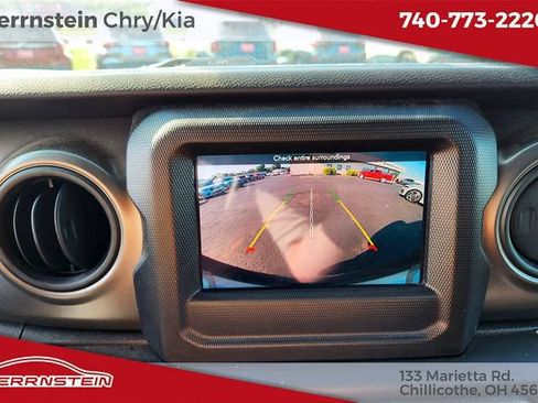 Used 2023 Jeep Wrangler Sport AWD/4WD image 9