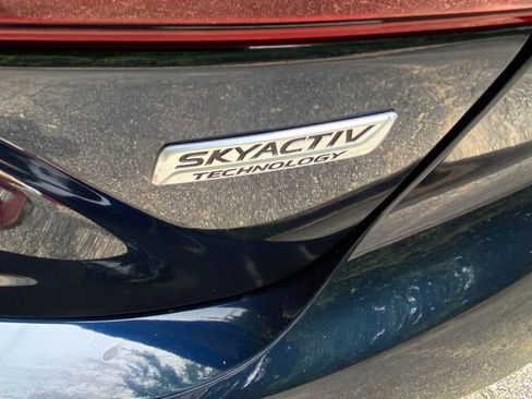 Used 2018 MAZDA MAZDA3 Touring FWD image 42