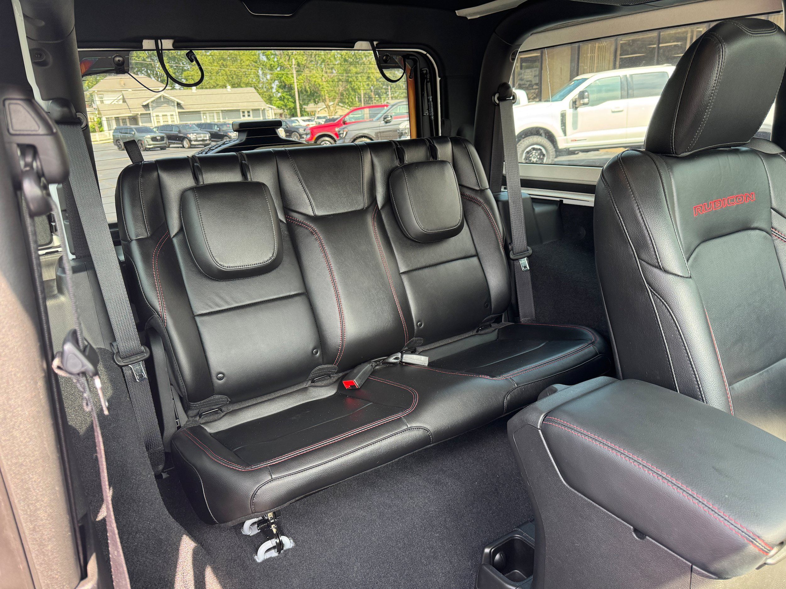 Used 2023 Jeep Wrangler Rubicon AWD/4WD image 15
