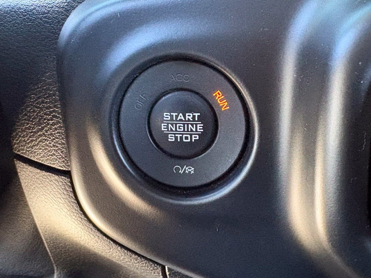 Used 2020 Jeep Wrangler Sport AWD/4WD image 24