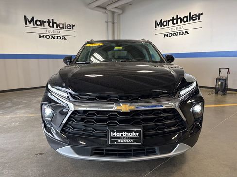 Used 2025 Chevrolet Blazer LT w/ Convenience Package AWD/4WD image 2