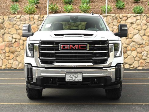 Used 2026 GMC Sierra 2500 SLE w/ SLE Value Package; AWD/4WD image 2