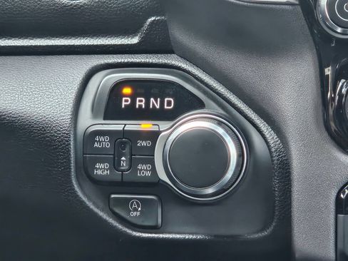 Used 2025 RAM 1500 Big Horn AWD/4WD image 14