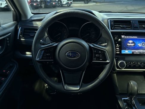 Used 2018 Subaru Outback 2.5i Limited image 16