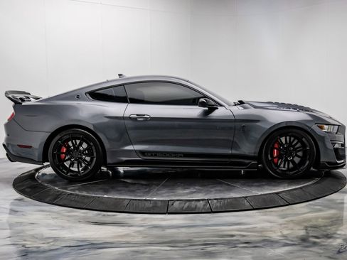 Used 2021 Ford Mustang Shelby GT500 w/ Technology Package image 25